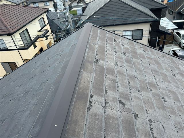 下松市で塗装の剥がれ・屋根材の欠けが気になるスレート屋根の調査